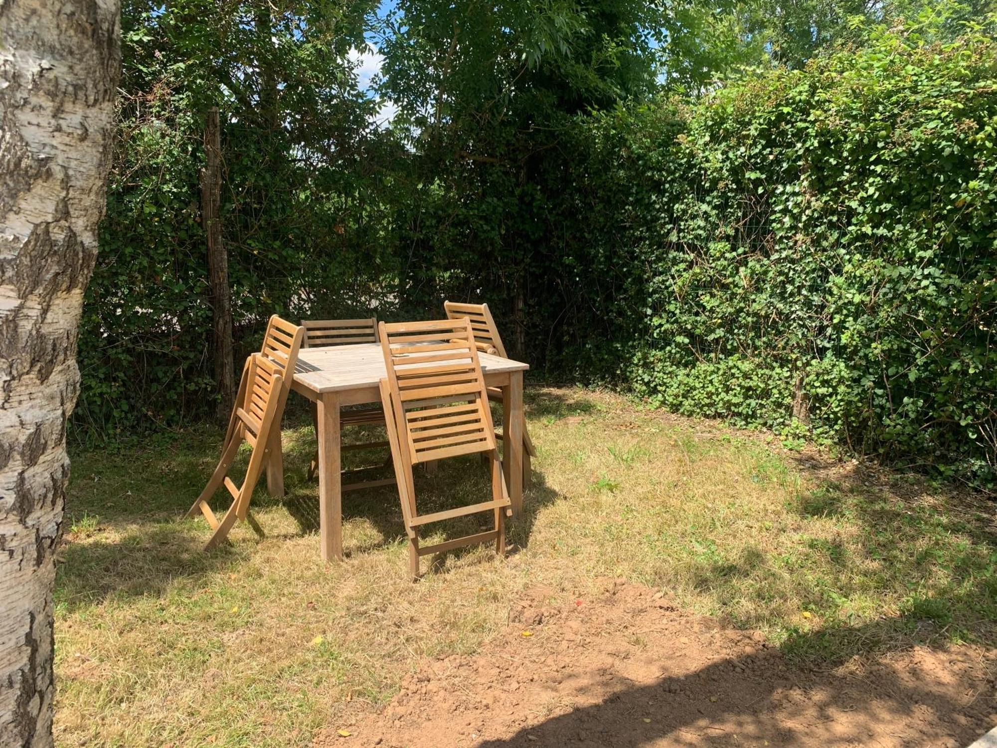 Une Chambre Au Calme En Gatine Deux-Sevrienne Vouhe  Luaran gambar