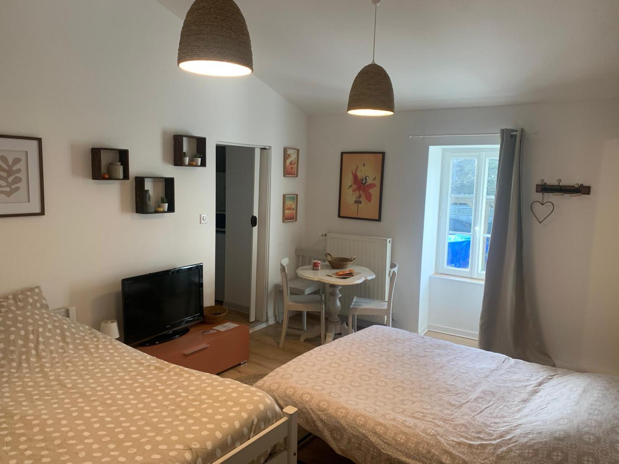 Une Chambre Au Calme En Gatine Deux-Sevrienne Vouhe  Luaran gambar